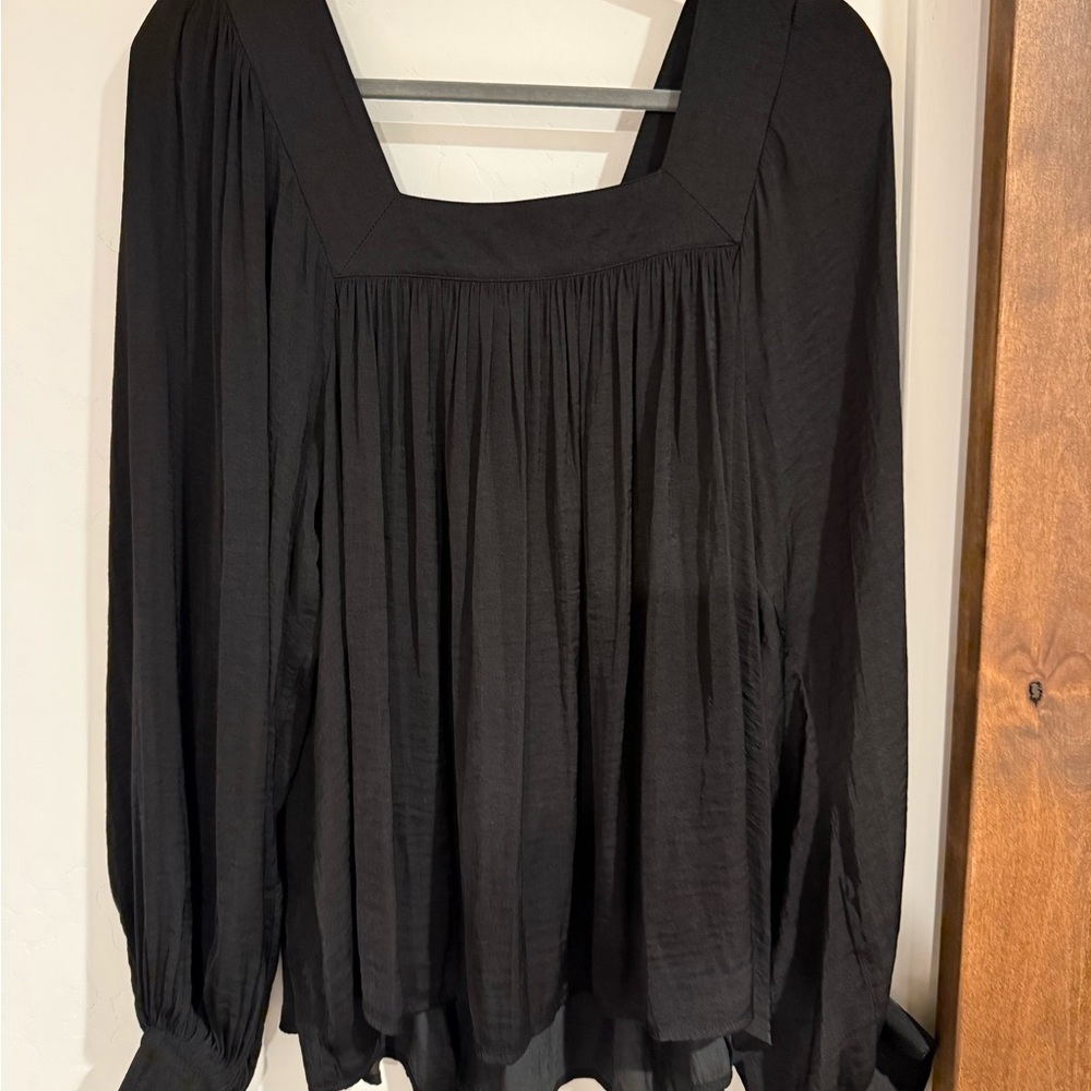 Nordstrom Halogen Black Pleated Long Sleeve Blouse ~ Gorgeous and Flowy